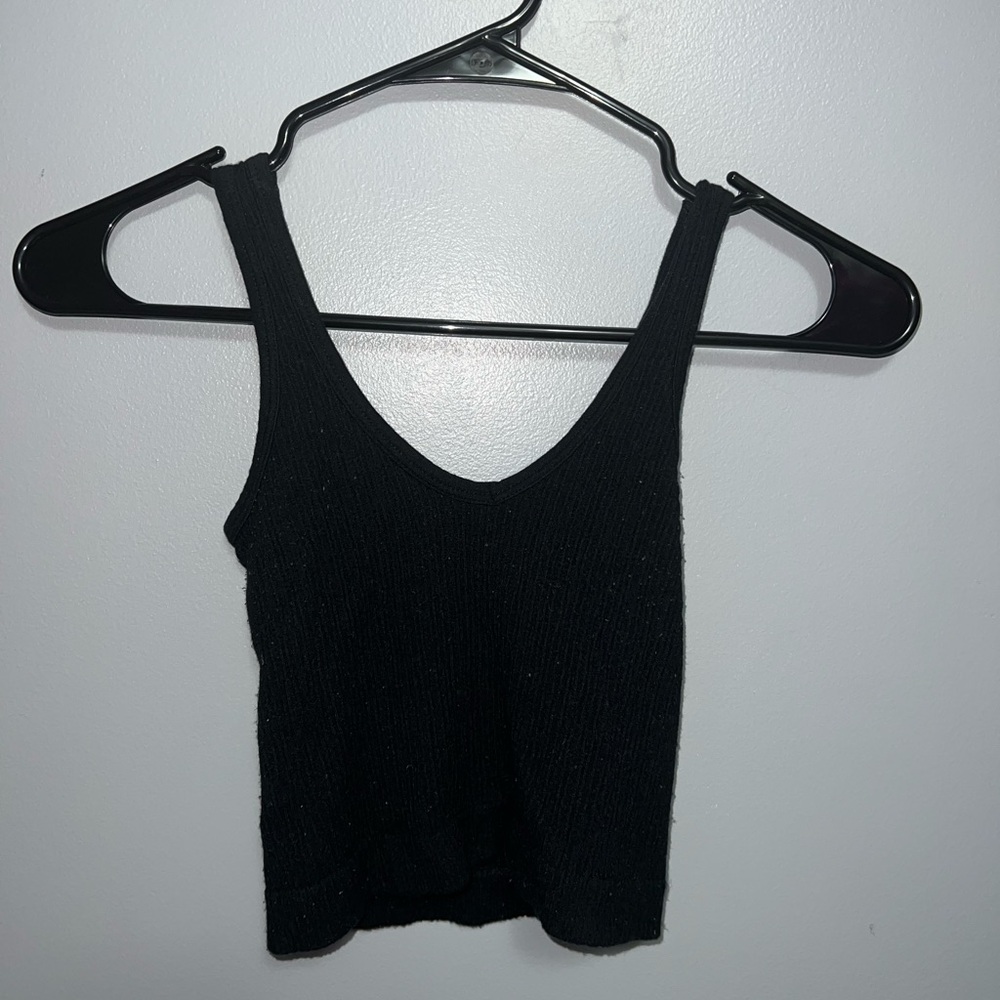 UO Black Cropped Tank